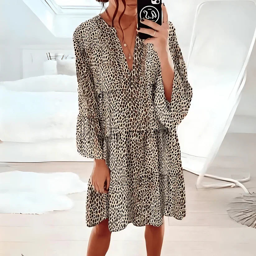 Robe de chambre élégante et fluide avec un imprimé léopard tendance - Alina