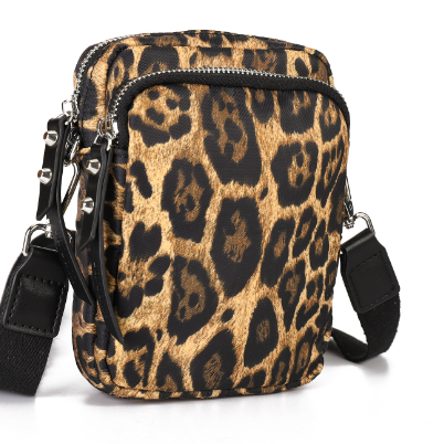 Sling bag à imprimé léopard élégantes et tendance