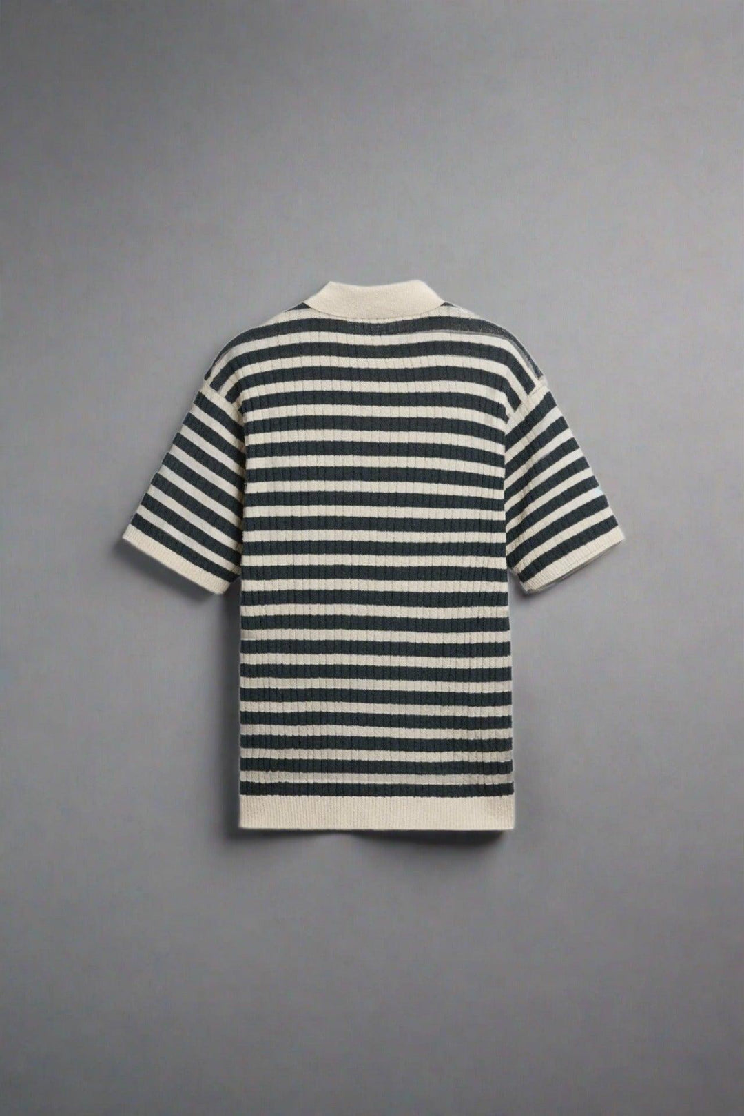 Polo Tricot Rayée Élégante Classics pour un Style Intemporel