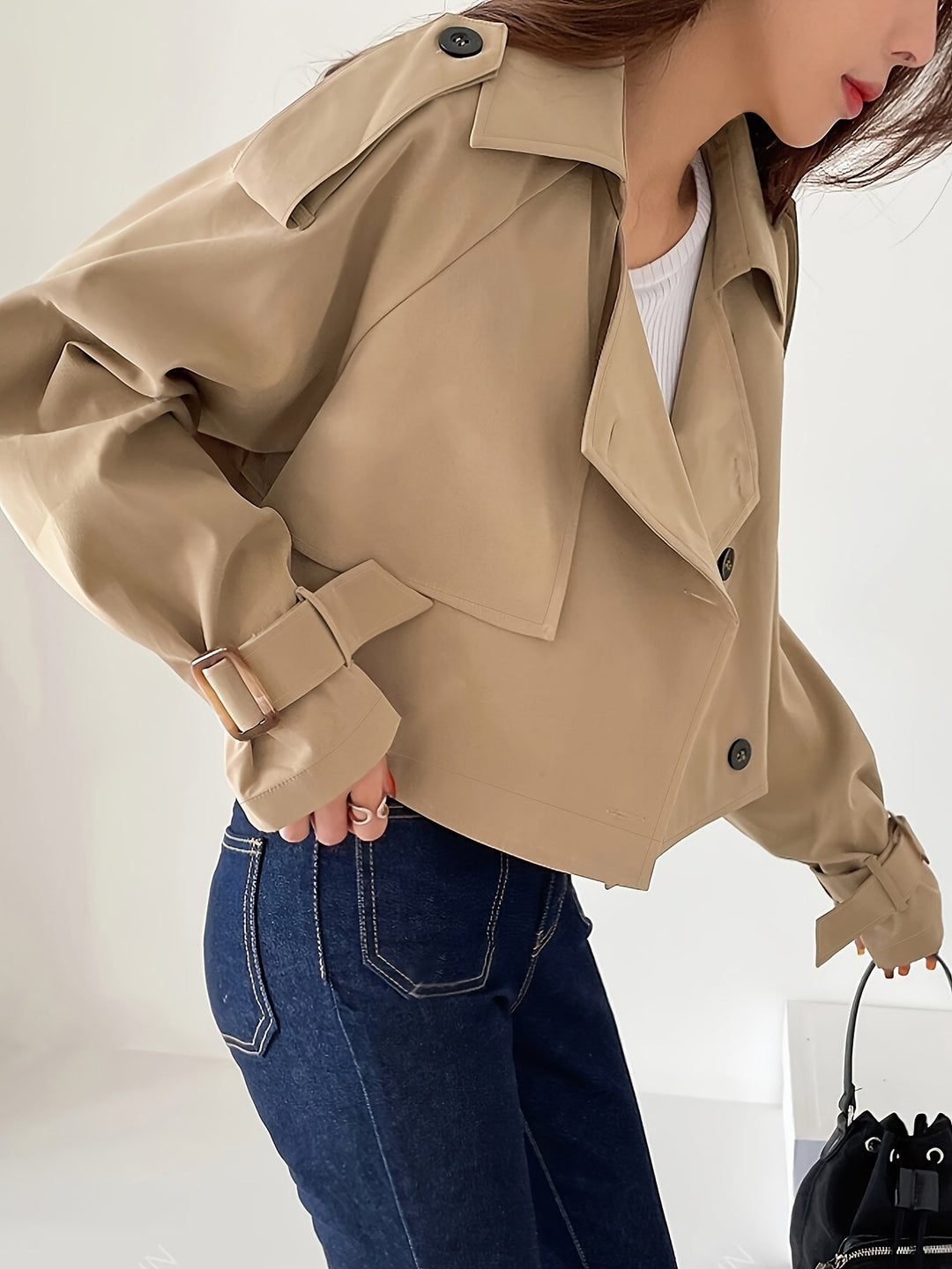 Evelyn - Trench-coat kaki stylé avec col à revers et fermeture à plumes chic pour femme