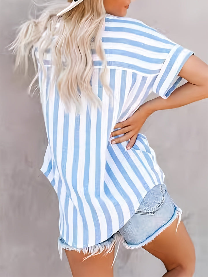 Chemise rayée stylée Gretel avec fermeture à boutons et manches courtes pour un look tendance.