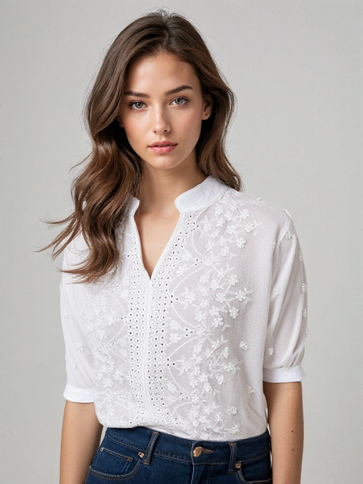 Blossom & Lace Élégante Blouse Blanche avec Dentelle et Manches Courtes pour un Look Raffiné