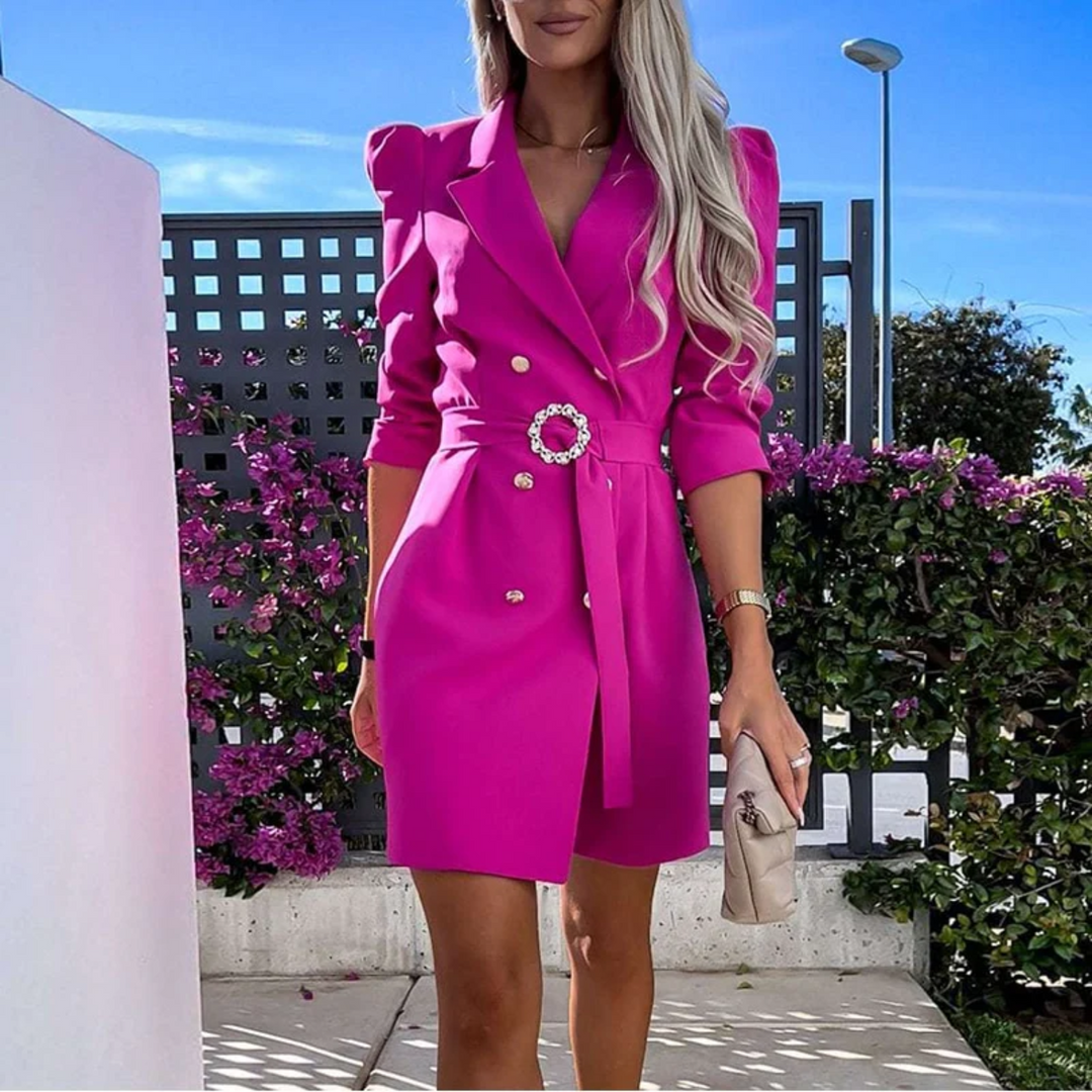 Élégance Épicée - Blazer dressing gown chic avec épaulettes bouffantes pour un look élégant