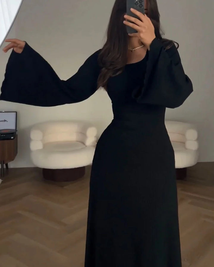 Dressing gown long élégante à manches longues - Dina pour un look chic.