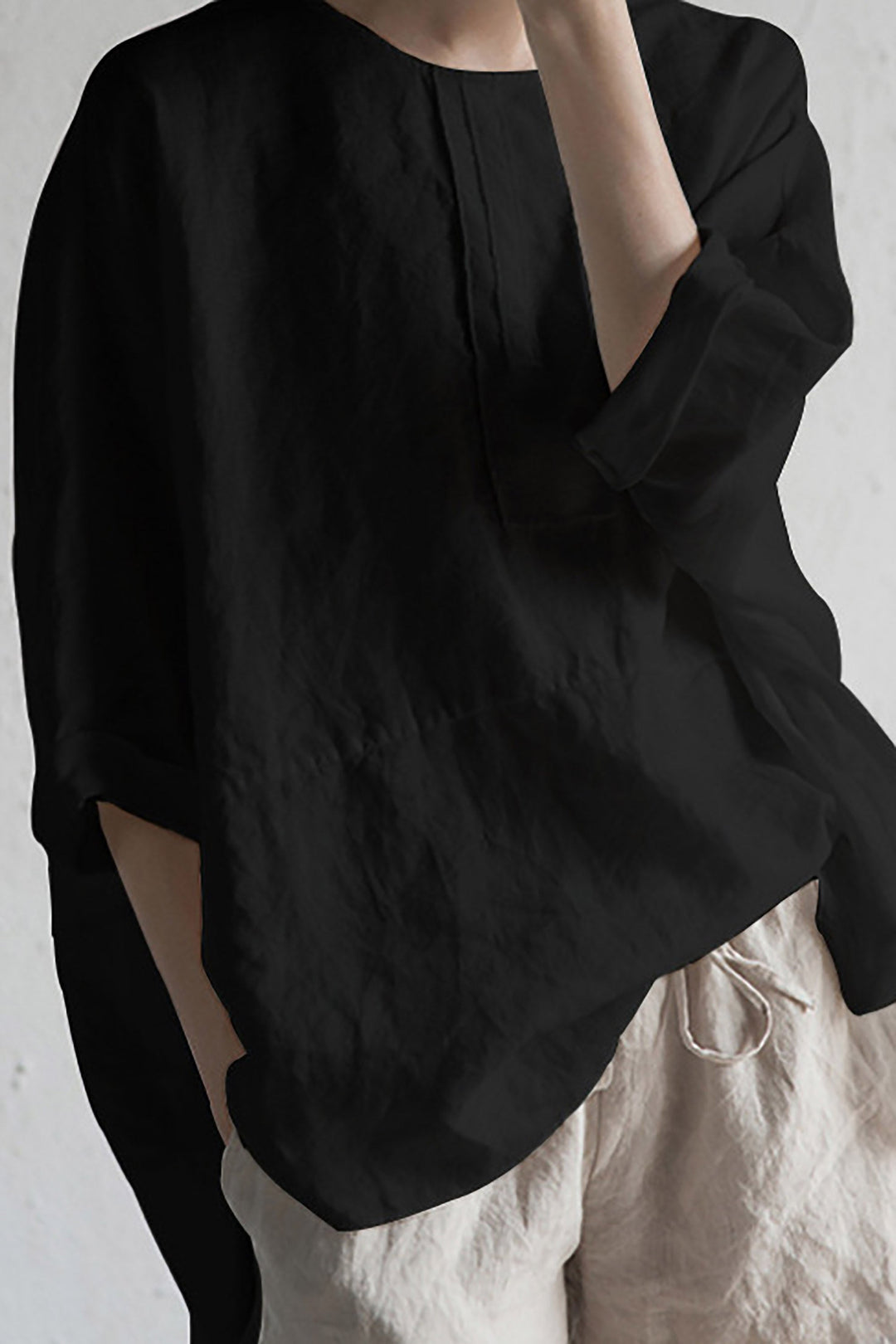 Verina | Élégante blouse pour femmes en lin décontracté, matériau respirant, manches demi-longues et design léger.