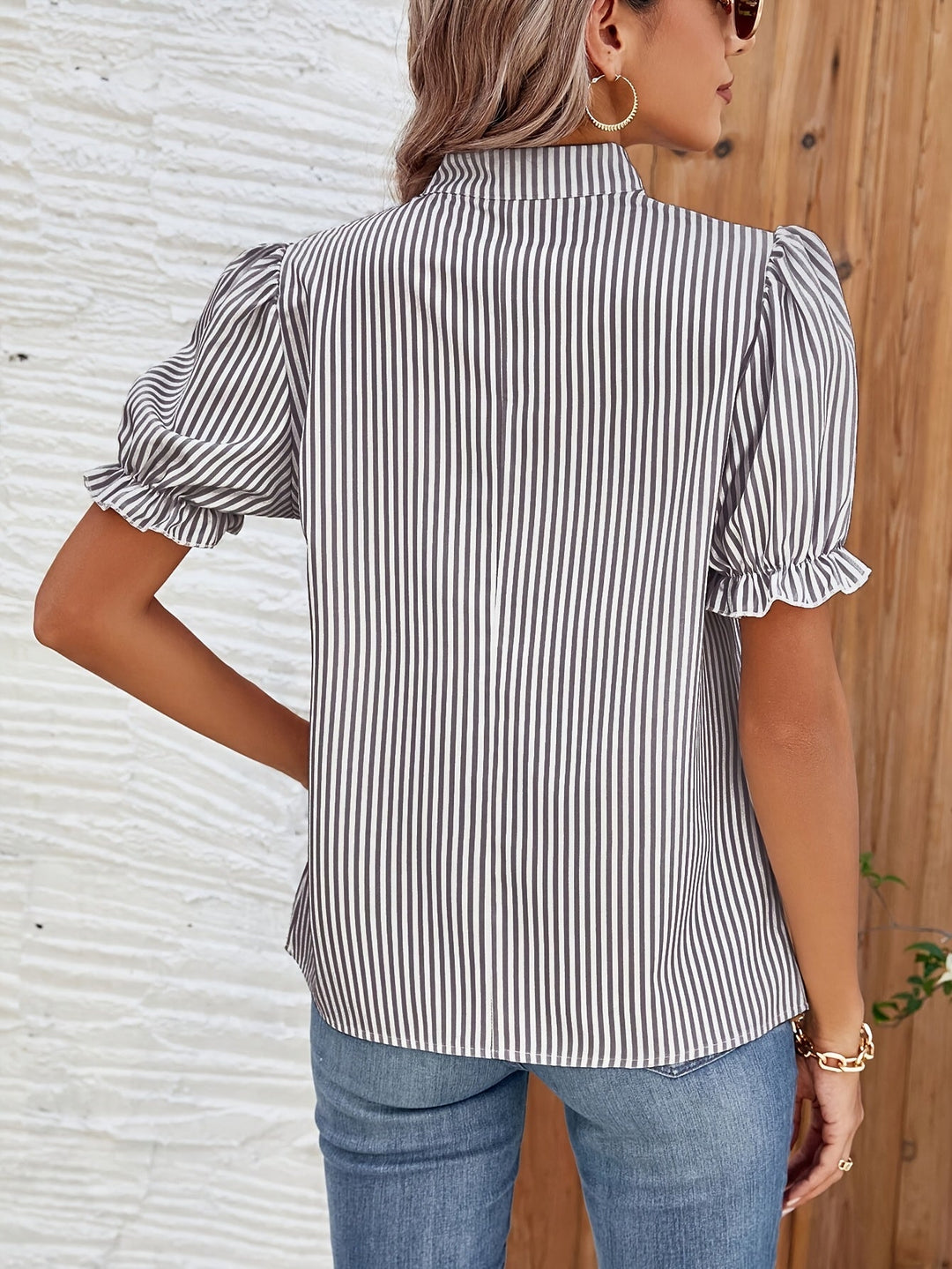 Nyxaria | Blouse femme rayée élégante avec manches bouffantes et col en V pour un look élégant, décontracté et chic