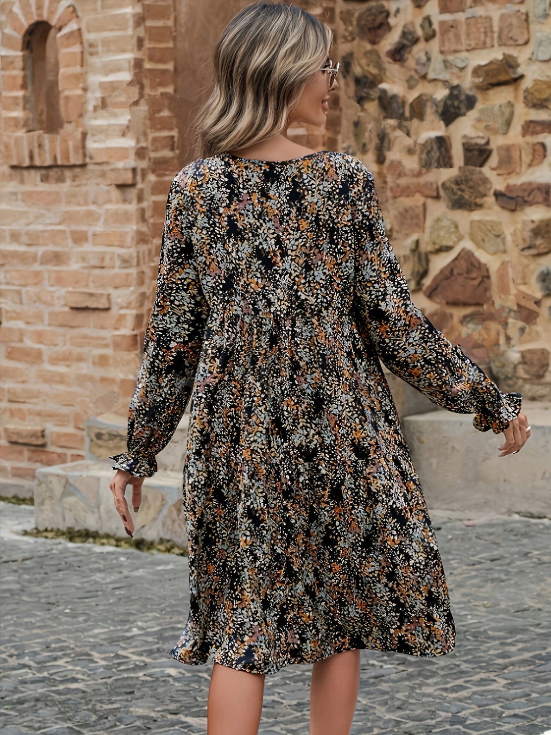 Alida | Robe élégante pour femme avec imprimé floral, ourlet fluide et manches - Parfaite pour une tenue décontractée en vacances