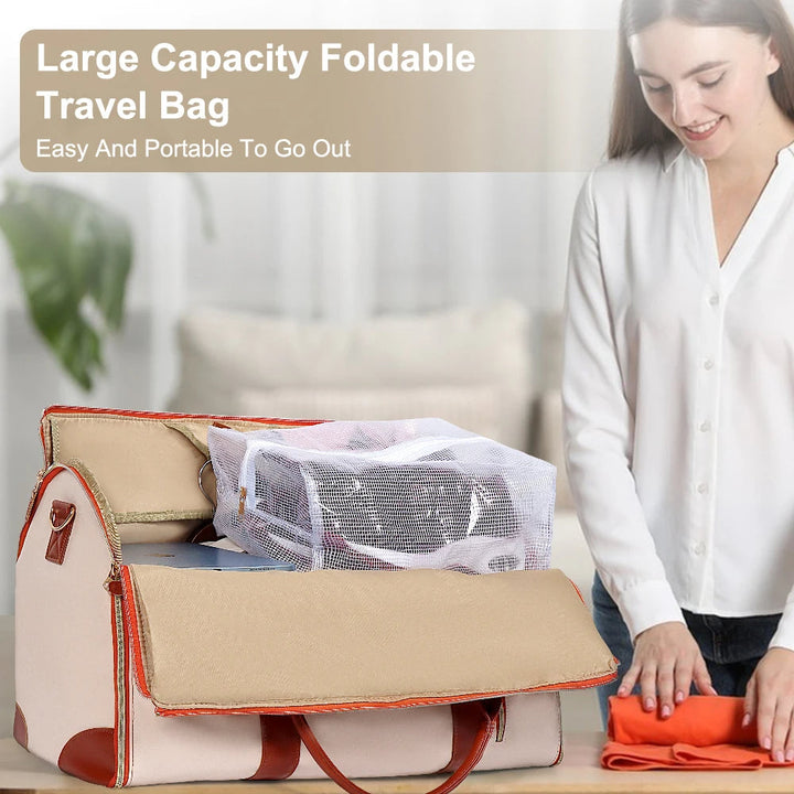 Sac de voyage spacieux et portable avec un design pliable pour plus de praticité.