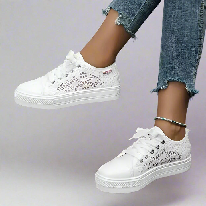 Kinsley | Baskets élégantes pour femmes en crochet avec un laçage confortable