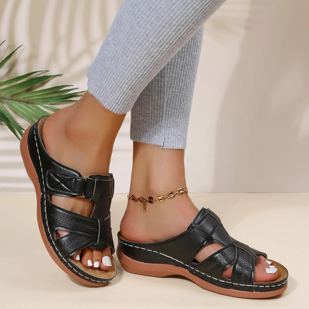 Sandales élégantes d'été pour femmes avec bout ouvert pour un confort optimal.