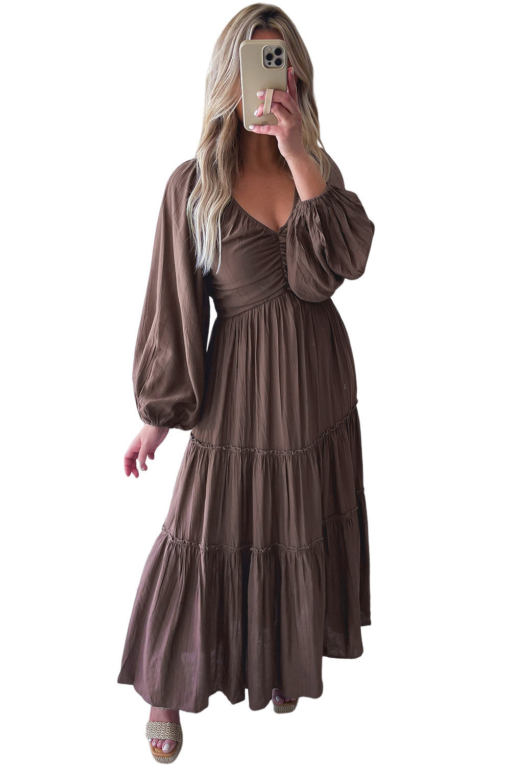 Dressing gown maxi élégante Alessia à décolleté en V avec détail de noeud et effet frange pour un look sophistiqué.