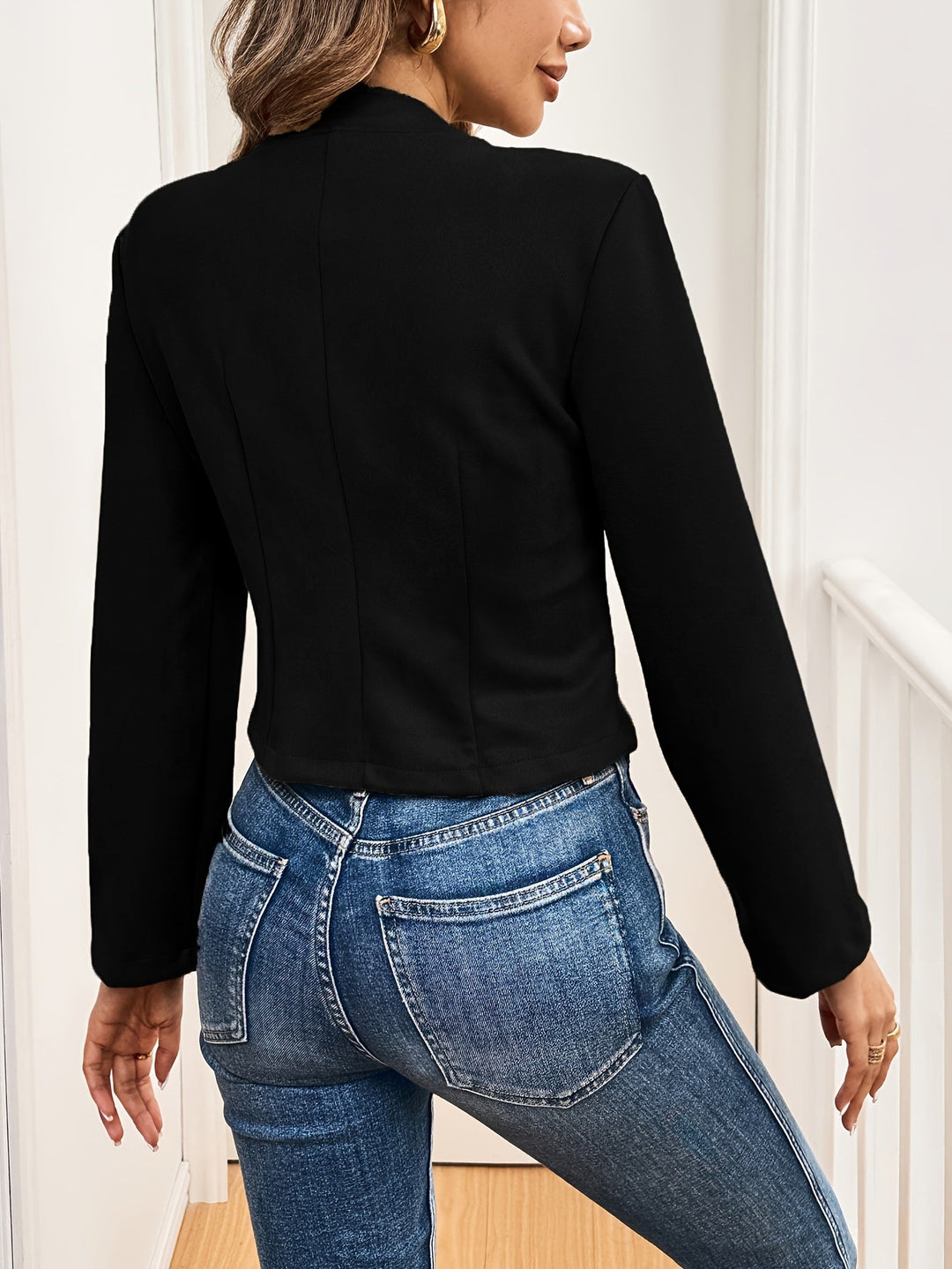 Maija | Veste élégante pour femmes avec un détail de bouton stylé en suède synthétique et double rangée de boutons.