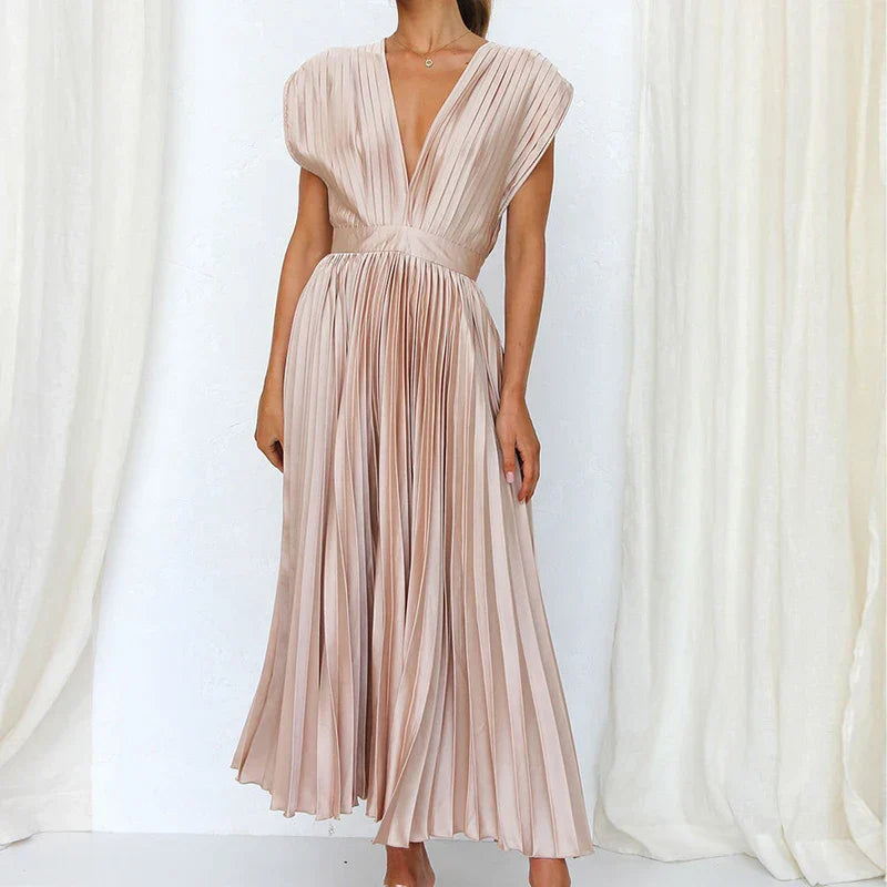 Daliah - Robe maxi élégante avec un décolleté en V flatteur et de jolis plis.