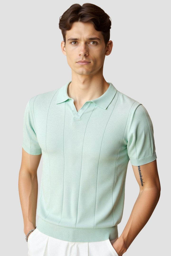 Polo en tricot rétro stylé dans un frais vert menthe