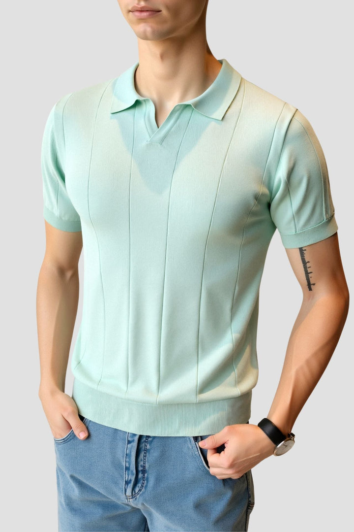 Polo en tricot rétro stylé dans un frais vert menthe