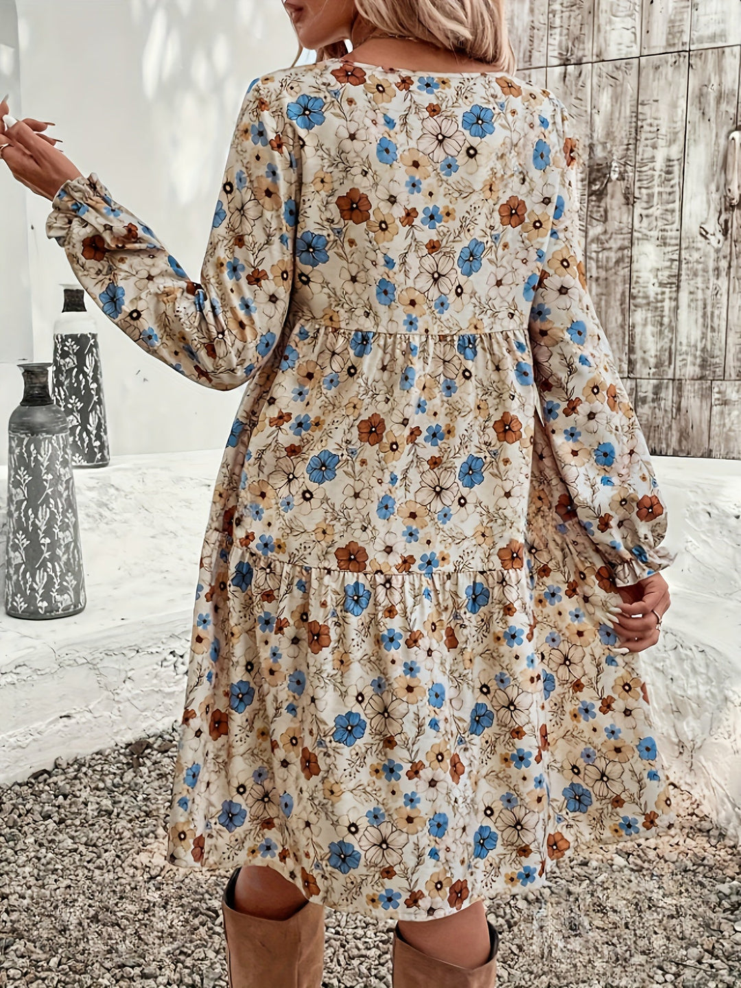 Alida | Robe élégante pour femme avec imprimé floral, ourlet fluide et manches - Parfaite pour une tenue décontractée en vacances