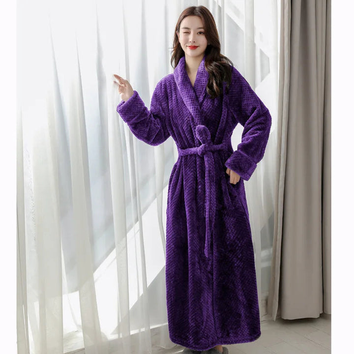 Azariah - Le peignoir en peluche ultra-confortable pour femmes, pour un confort inégalé.