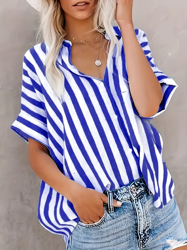 Chemise rayée stylée Gretel avec fermeture à boutons et manches courtes pour un look tendance.