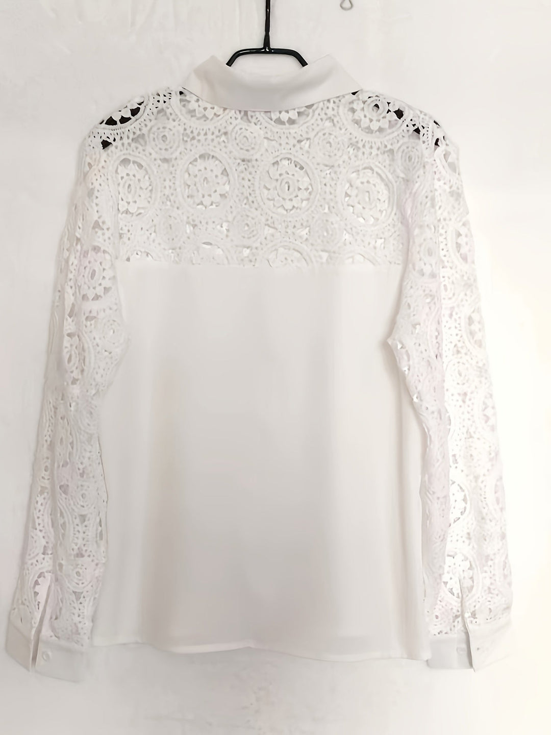 Blouse Zenaida Kanten pour Femmes avec Fermeture Boutonnée, Col Classique et Manches Longues - Élégance et Style Intemporel