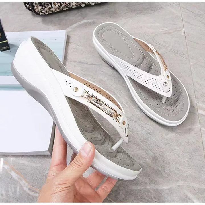 Iza - Sandales orthopédiques confortables avec semelle douce pour un confort estival ultime.