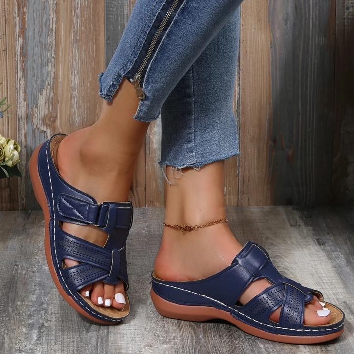 Sandales élégantes d'été pour femmes avec bout ouvert pour un confort optimal.
