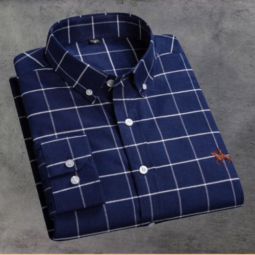 Chemise Oxford classique élégante avec des détails subtils pour un style raffiné.