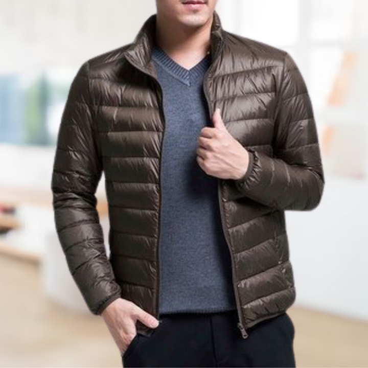 Alwin™ Veste en duvet ultralégère pour hommes pour un confort et une chaleur ultimes.