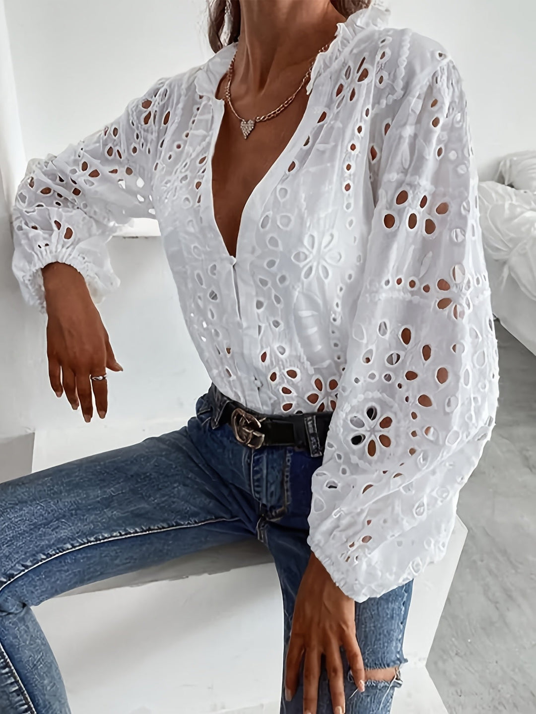 Miruna | Chemisier en Coton à Broderie à Oeillets pour Femme avec Col Élégant - Blouse Casual Chic