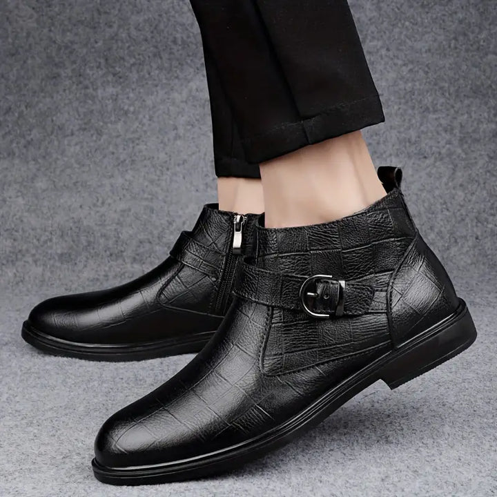 Bottes en cuir élégantes Frank™ avec détails à la mode de boucle.