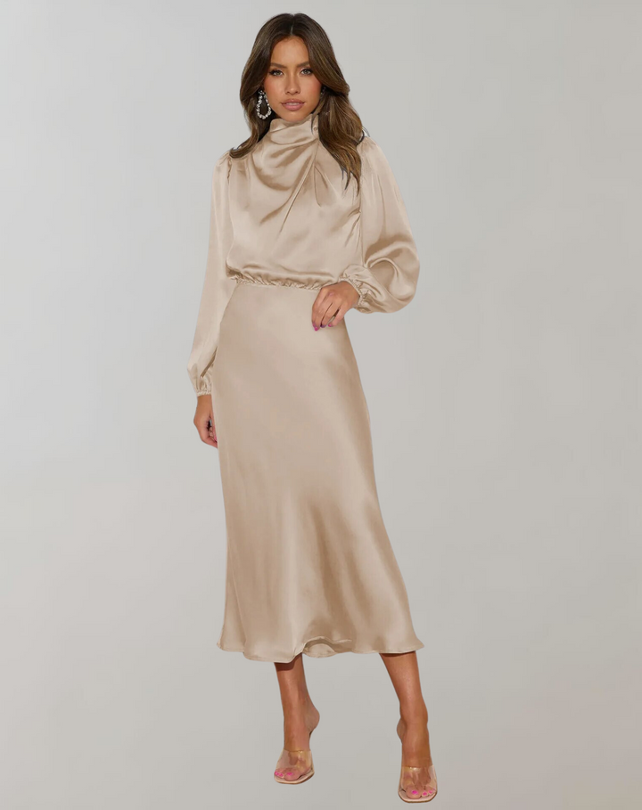 Darielle | Robe en satin luxe à manches longues pour les soirées, les fêtes et les occasions élégantes.