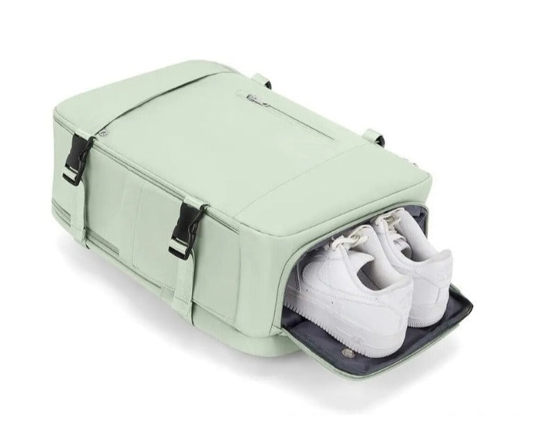 Sac à dos de voyage spacieux et polyvalent pour toutes vos aventures.