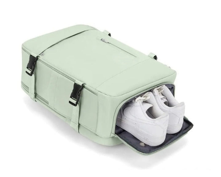 Sac à dos de voyage spacieux et polyvalent pour toutes vos aventures.