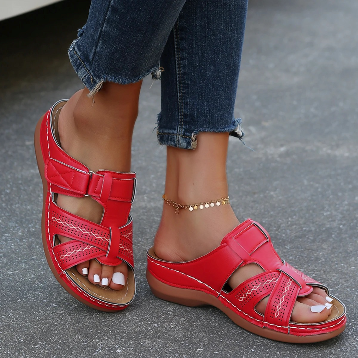 Sandales élégantes d'été pour femmes avec bout ouvert pour un confort optimal.