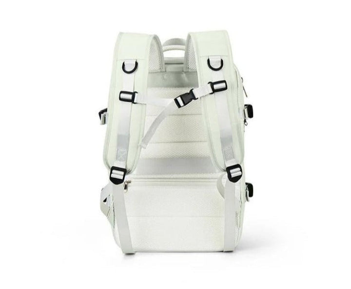 Sac à dos de voyage spacieux et polyvalent pour toutes vos aventures.