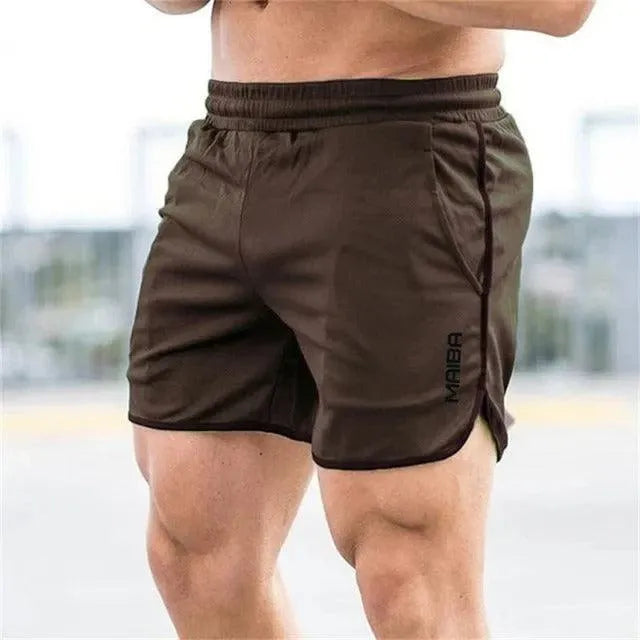 Shorts athlétiques pour hommes, légers et respirants, avec taille élastique et poches latérales pratiques.