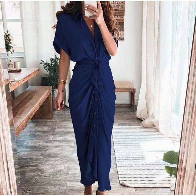 Élégante et magnifique dressing gown de chambre maxi portefeuille pour un look raffiné.