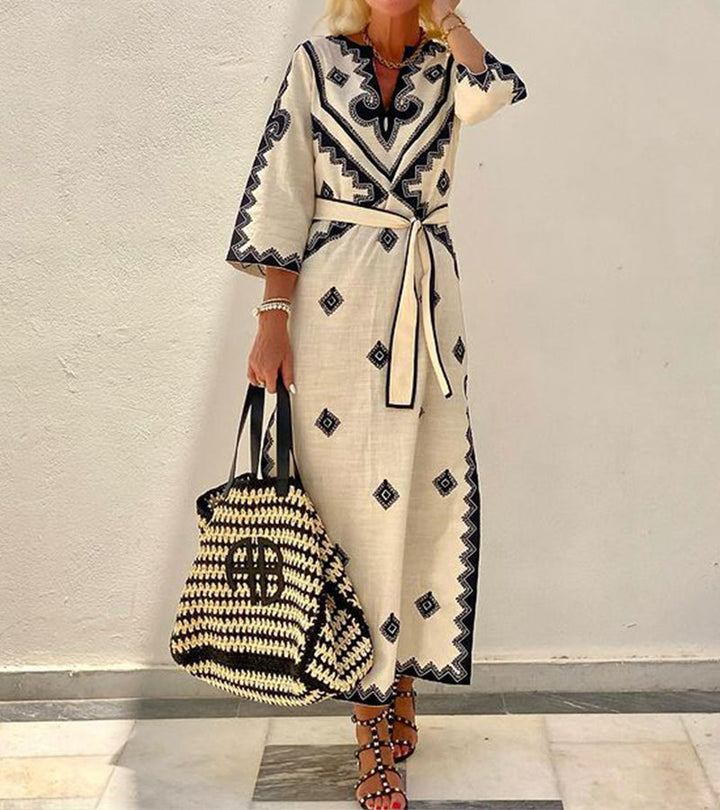 Zadie | Robe kaftan élégante brodée pour femmes avec un imprimé géométrique saisissant.
