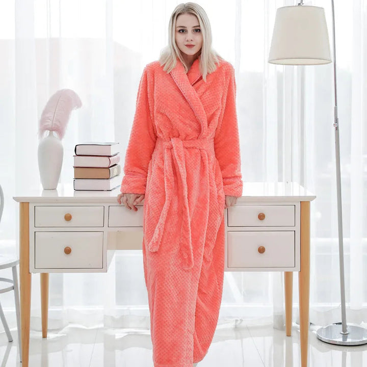 Azariah - Le peignoir en peluche ultra-confortable pour femmes, pour un confort inégalé.