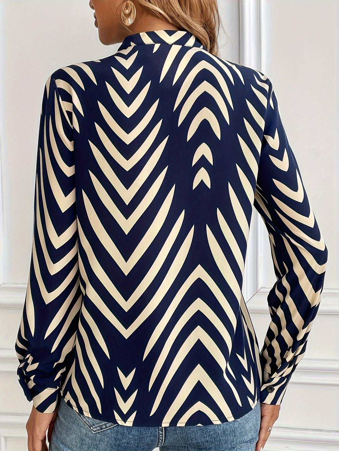 Praskovia | Blouse Élégante à Motif Chevron avec Col Rond et Manches Longues pour un Look Chic