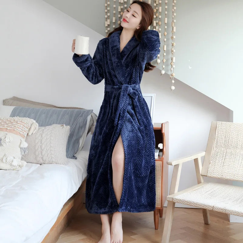Azariah - Le peignoir en peluche ultra-confortable pour femmes, pour un confort inégalé.