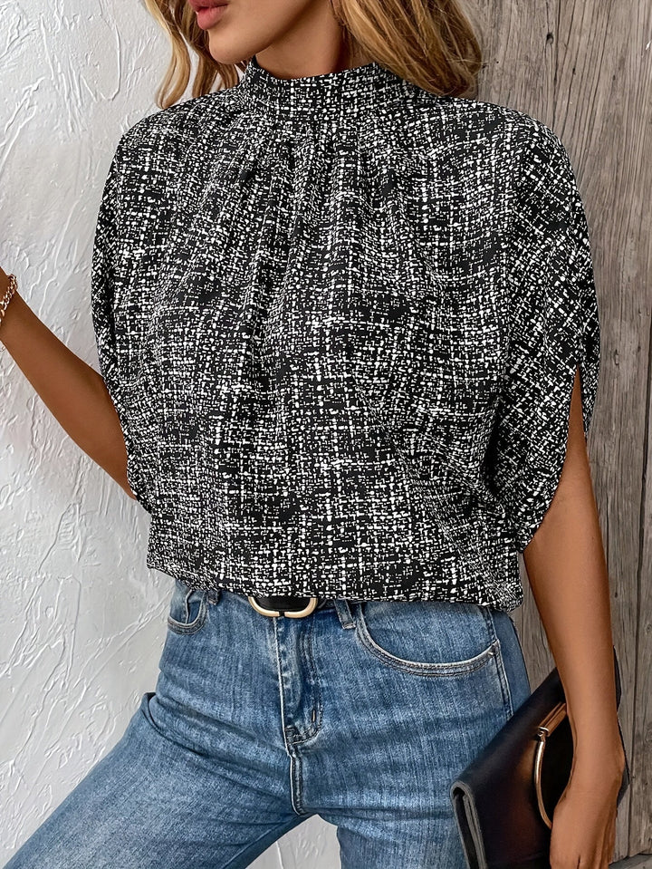 Salomea | Blouse élégante avec imprimé intégral et encolure raffinée - Manches courtes, top léger pour femme