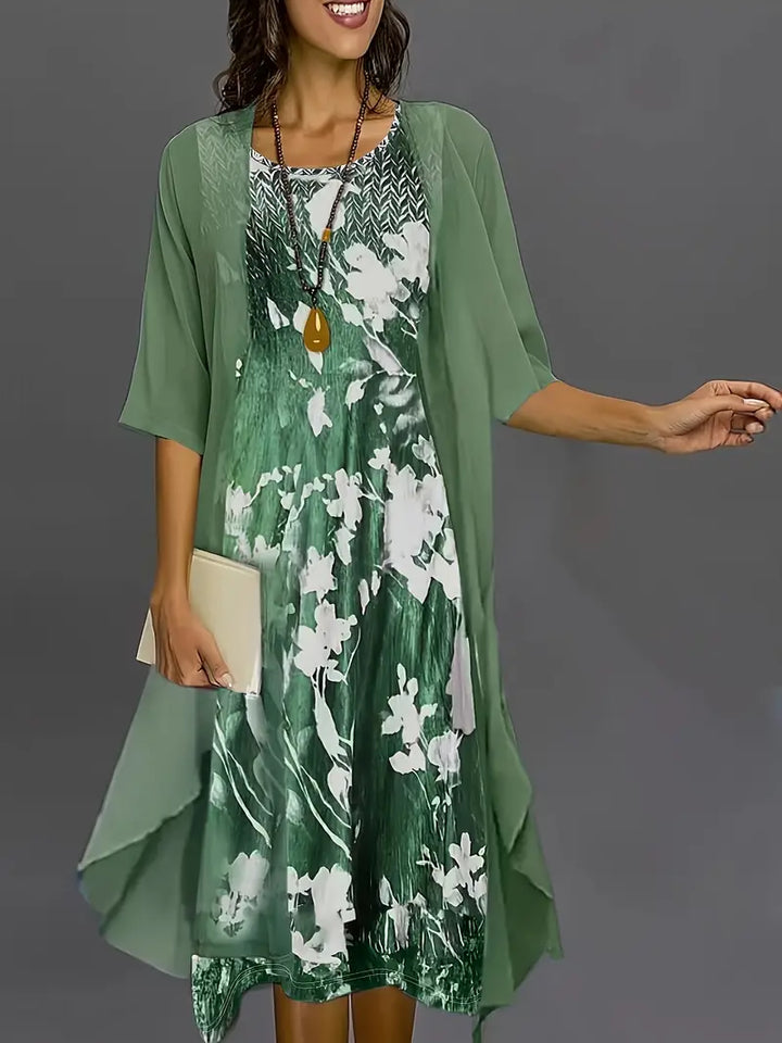Vêtements élégants avec devant ouvert, plus dressing gown tank à imprimé floral pour un look frais et tendance.
