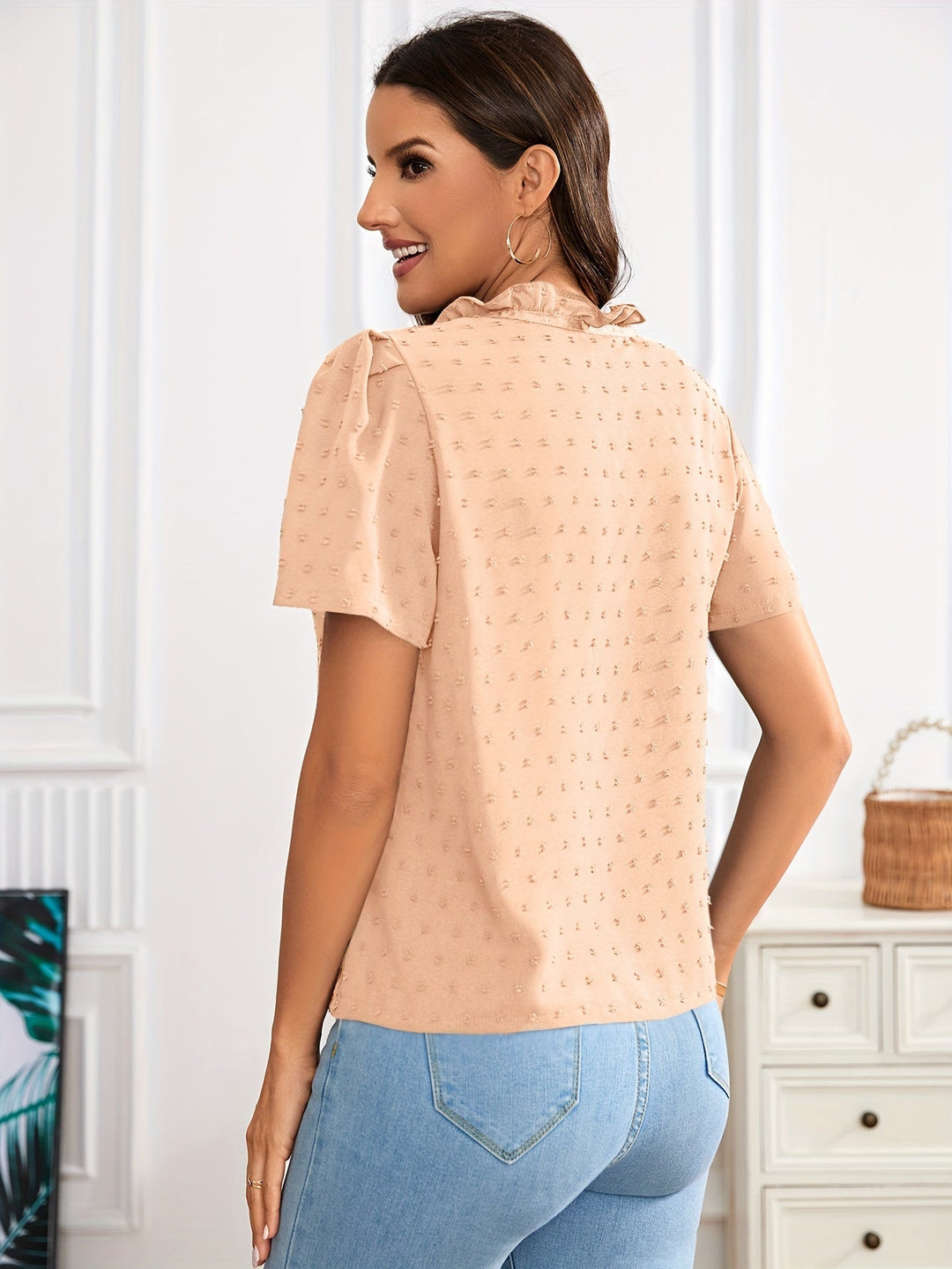 Raven | Blouse Élégante et Stylée avec Col Nœud, Manches Bouffantes et Détails Œillets