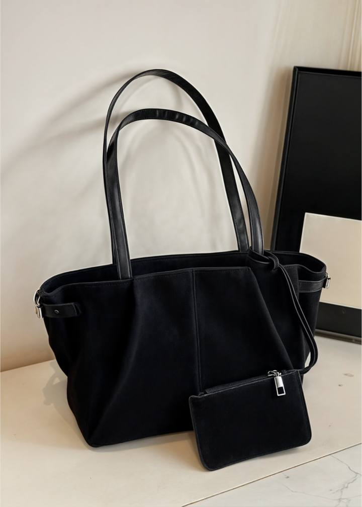 Sac à main Heidilyn Luxe en suede avec pochette assortie pour un look chic.