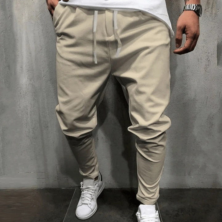 ALOJZ - Des pantalons stylés et confortables pour les fashionistas masculins