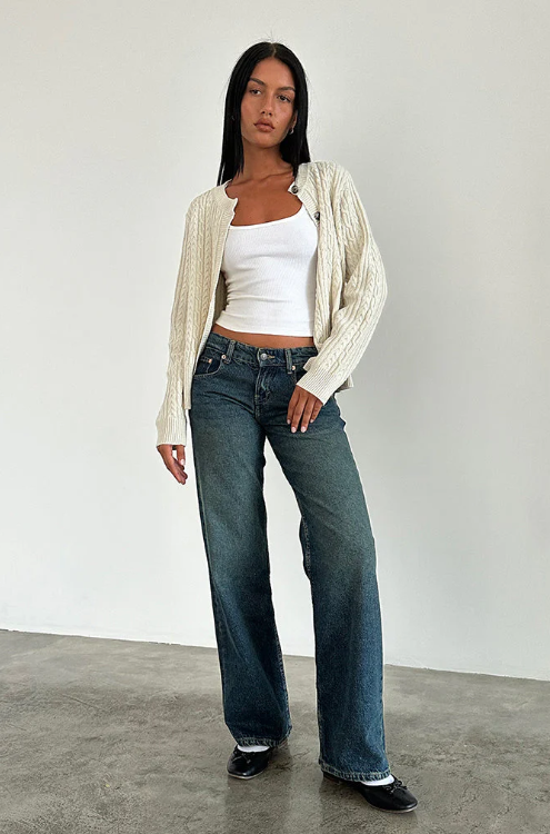Jeans Roxy taille basse - Denim stretch à la mode et confortable avec une coupe Y2K parfaite.