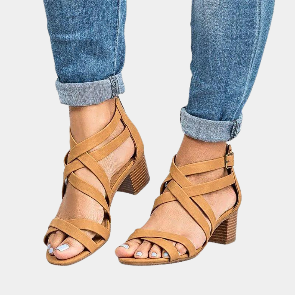 Sandales élégantes pour femmes avec un talon empilé très tendance