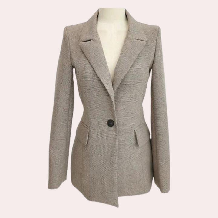 Tenue féminine stylée en 3 parties