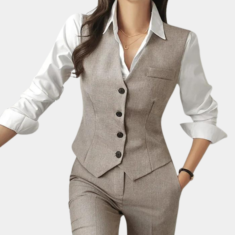 Tenue féminine stylée en 3 parties