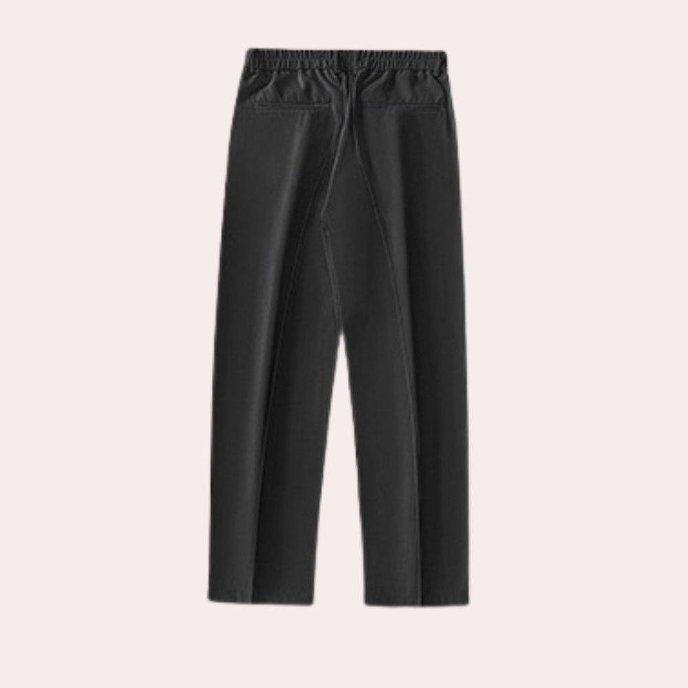 Des pantalons élégants et décontractés pour hommes par Adrianus